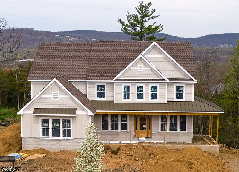 1st image of 44 Roome Rd