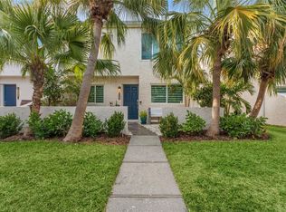 4208 Harbor House Dr, Tampa, FL 33615