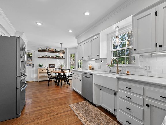 2nd image of 2341 Brisbayne Cir