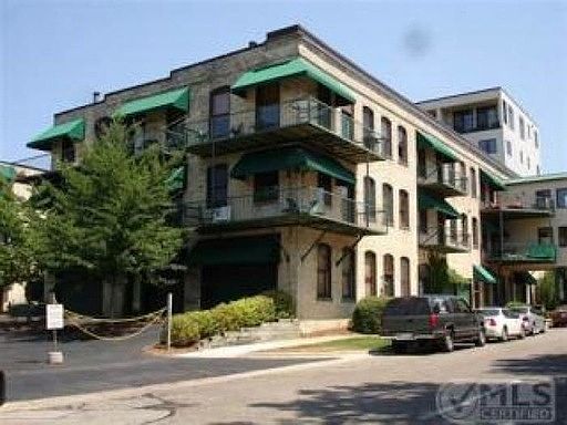 1st image of 100 N Harbor Dr