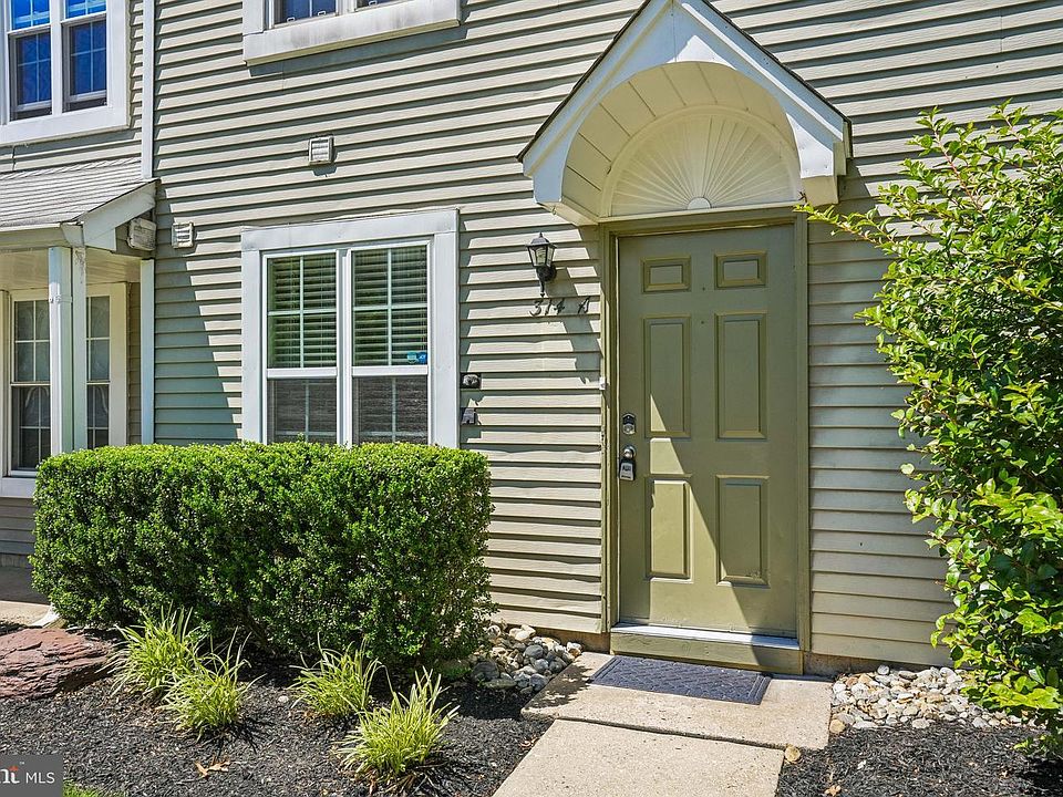 1st image of 314A Mitten Ln #A