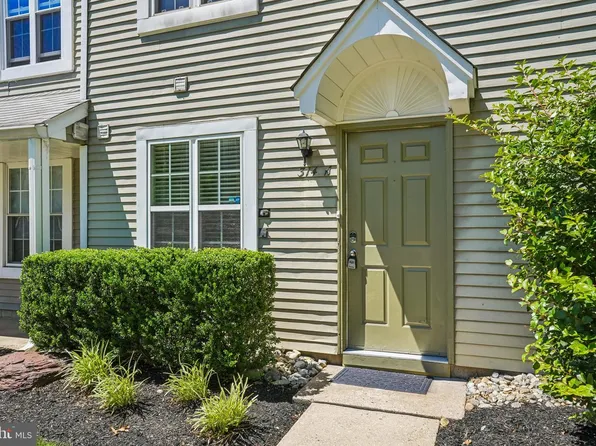 314A Mitten Ln #A, Mount Laurel, NJ 08054