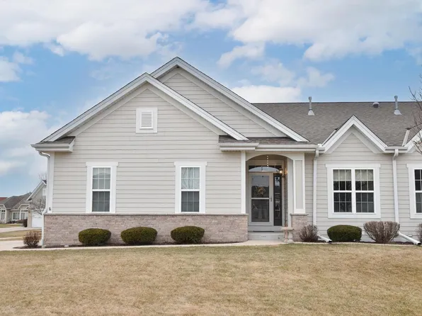 3905 S Five Iron COURT, New Berlin, WI 53151