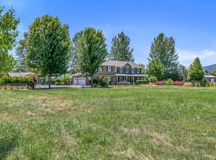 2969 Linden Ln, Central Point, OR 97502