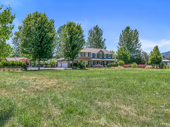 2969 Linden Ln, Central Point, OR 97502