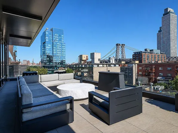 429 Kent Ave #901, Brooklyn, NY 11249