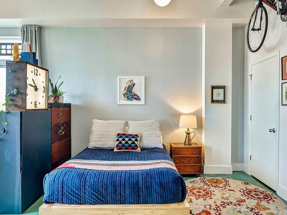 Bike hoist for storing your bike. There are protected bikeway connections to downtown, the East Side, and Lady Bird Lake.