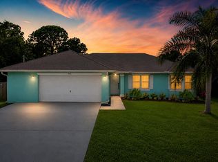 402 SE Strait Ave, Port Saint Lucie, FL 34983