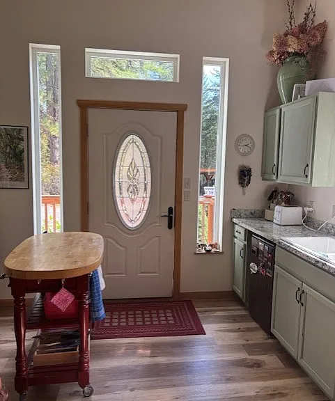 323 Starfire Way #A — Photo 2