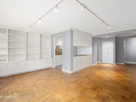 3rd image of 49 W 12th St APT 7A