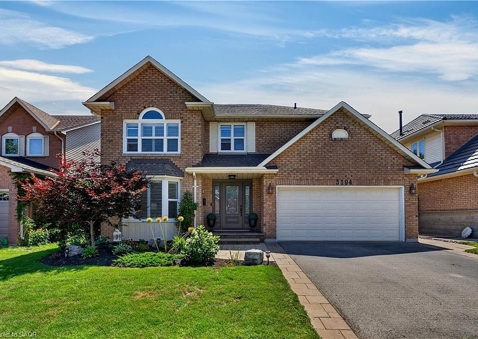 1st image of 3194 Tania Cres