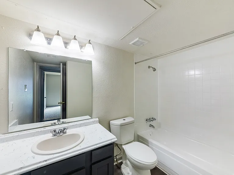 The Heights at Post Oak — Photo 24