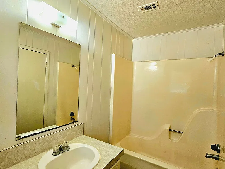 4415 County Road 1152 — Photo 16