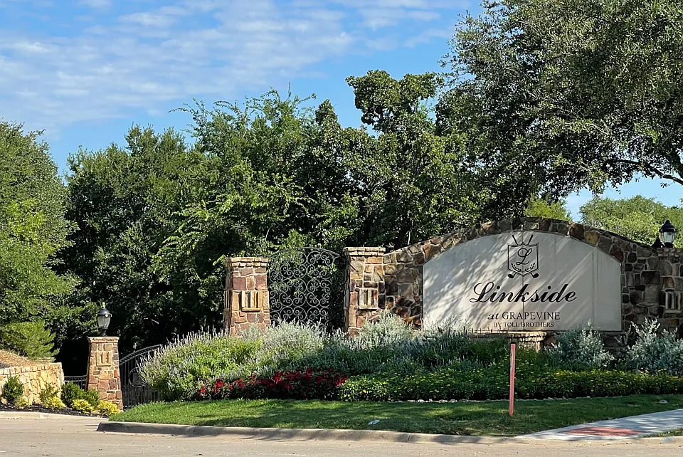 2635 Eagle Dr