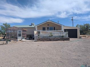 521 Ontario Dr, Elephant Butte, NM 87935