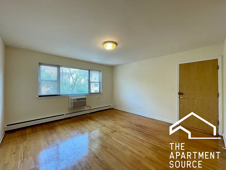 6002 N Kenmore Ave #201 — Photo 2