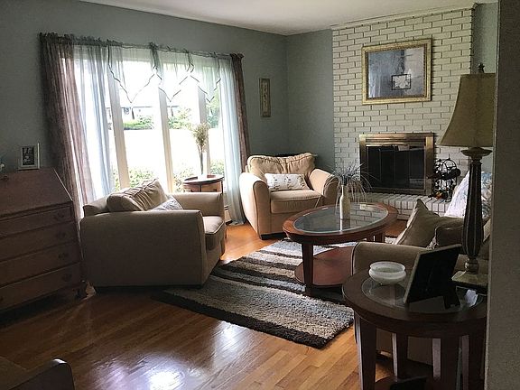 Living room with fireplace