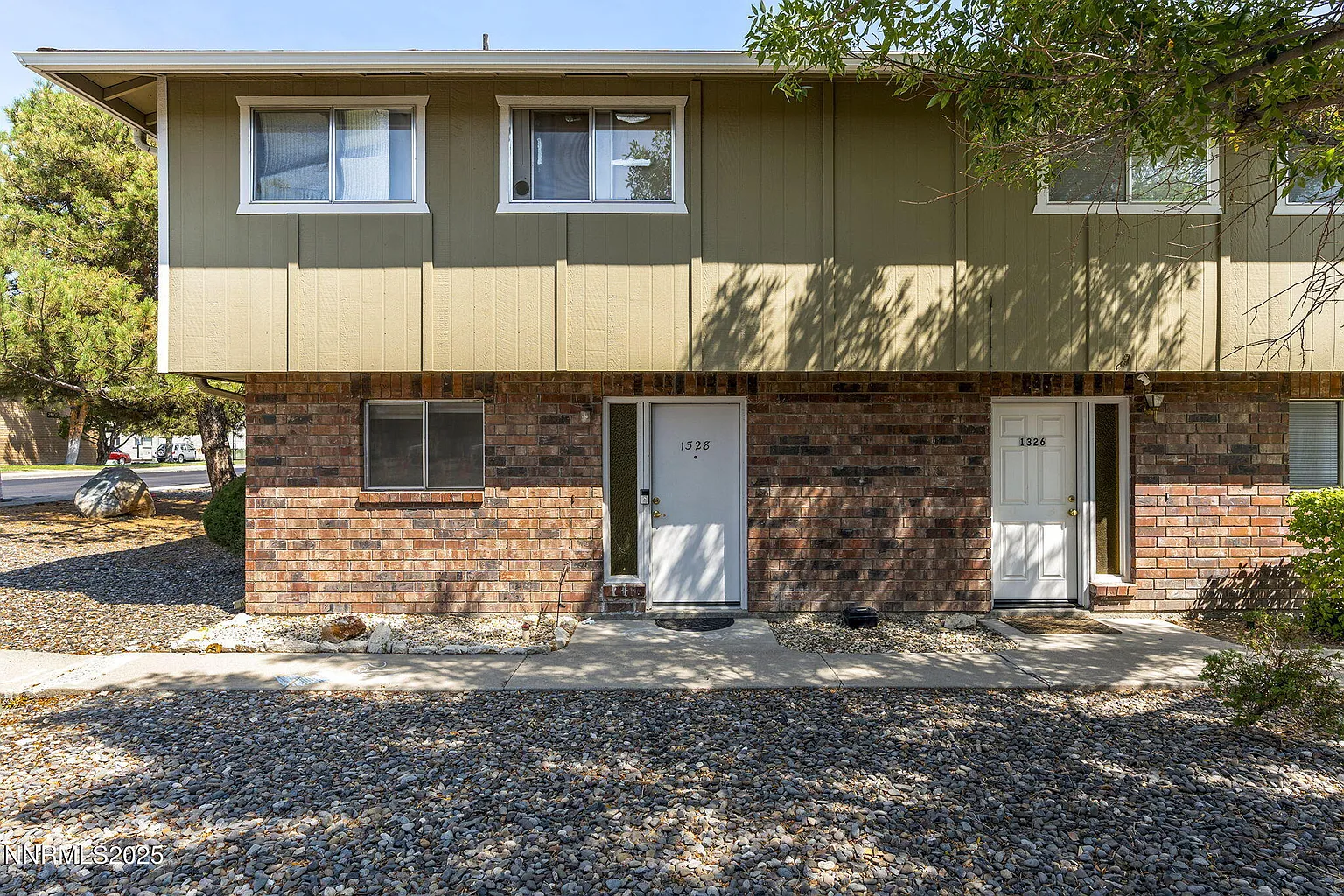 1328 N Green Ct photo 1