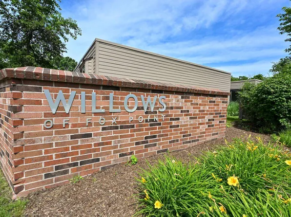 400 West Willow COURT, Fox Point, WI 53217