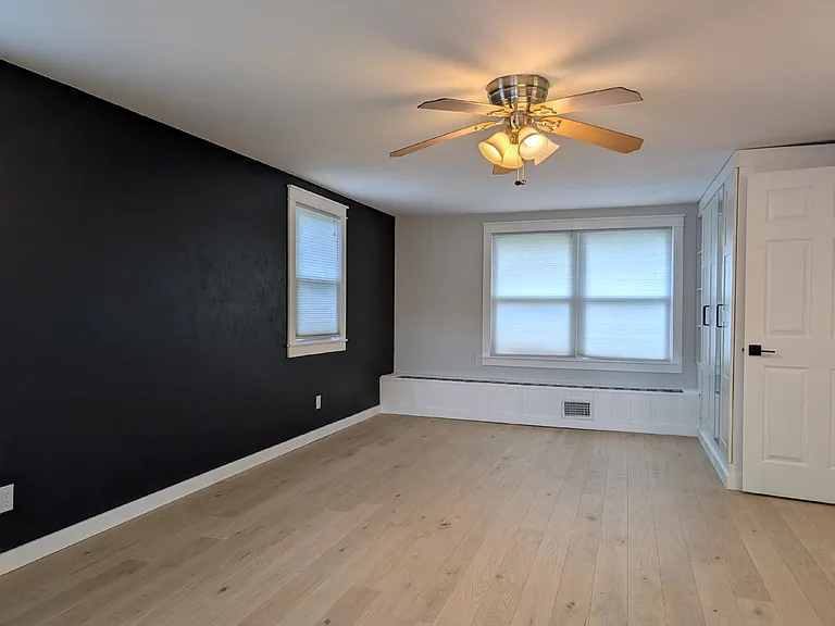 1575 W Butte Des Morts Beach Rd — Photo 29