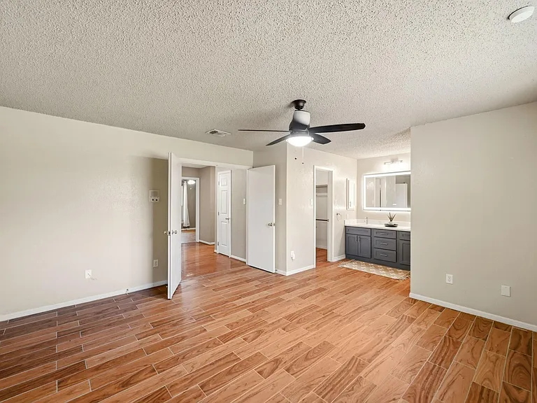 17511 Favor Bend Ct — Photo 33