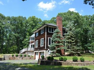 1065 Johnston Dr, Watchung, NJ 07069