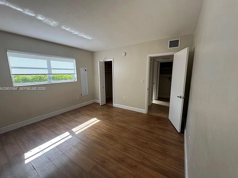 115 Calabria Ave #5 — Photo 9