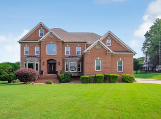 9920 Frost Creek Dr, Ooltewah, TN 37363