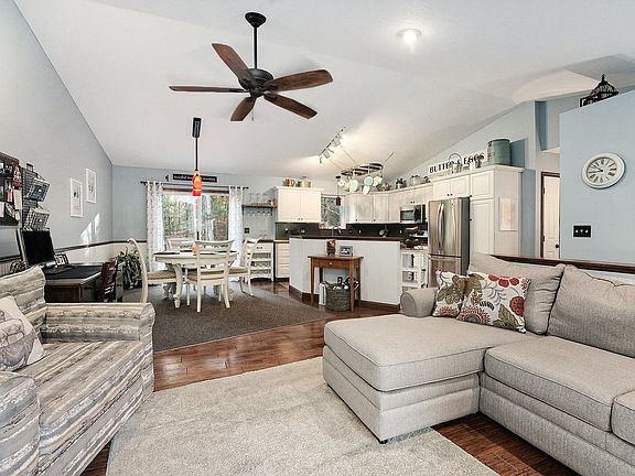 5th image of 17066 James St