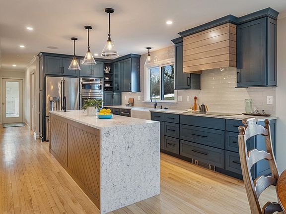 2nd image of 139 Southridge Road