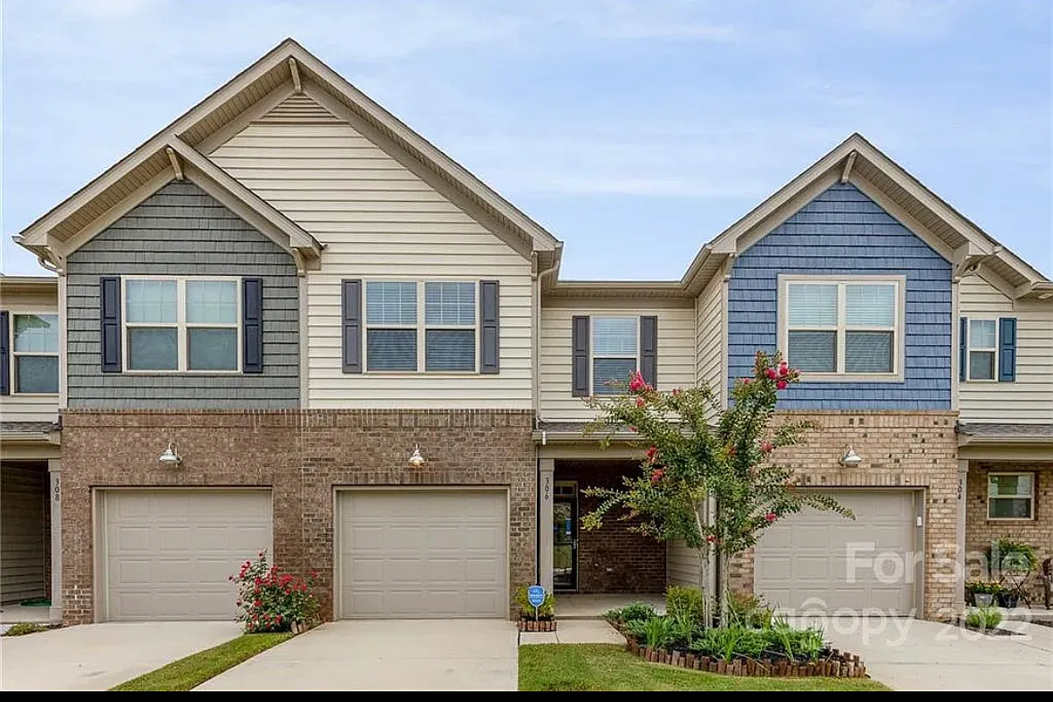 3 bed, 2.5 bath, 1700 sqft, $2,800 — Photo 1