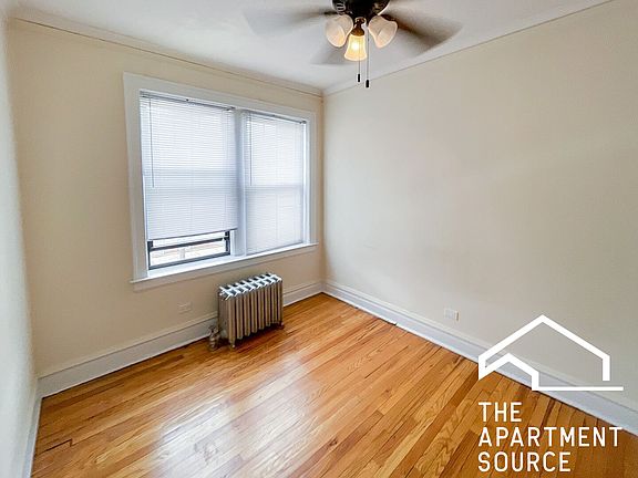 3rd image of 4725 N Leavitt St #2