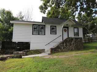 348 Center Dr, Mahopac, NY 10541