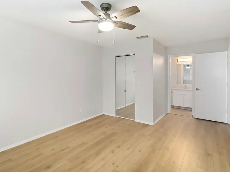 602 Rodeo Dr #602 — Photo 3