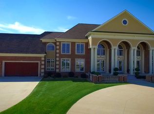 1873 Crabapple Ln, Waterloo, IA 50701