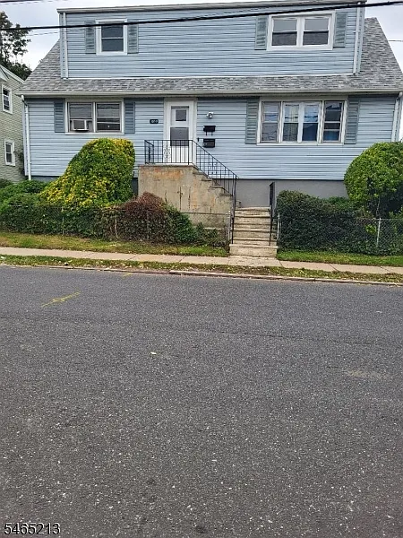 2 bed, 1.0 bath, $1,900 — Photo 1