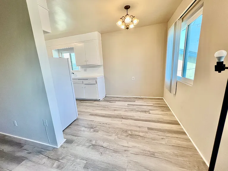 2516 Mathews Ave #4 — Photo 3