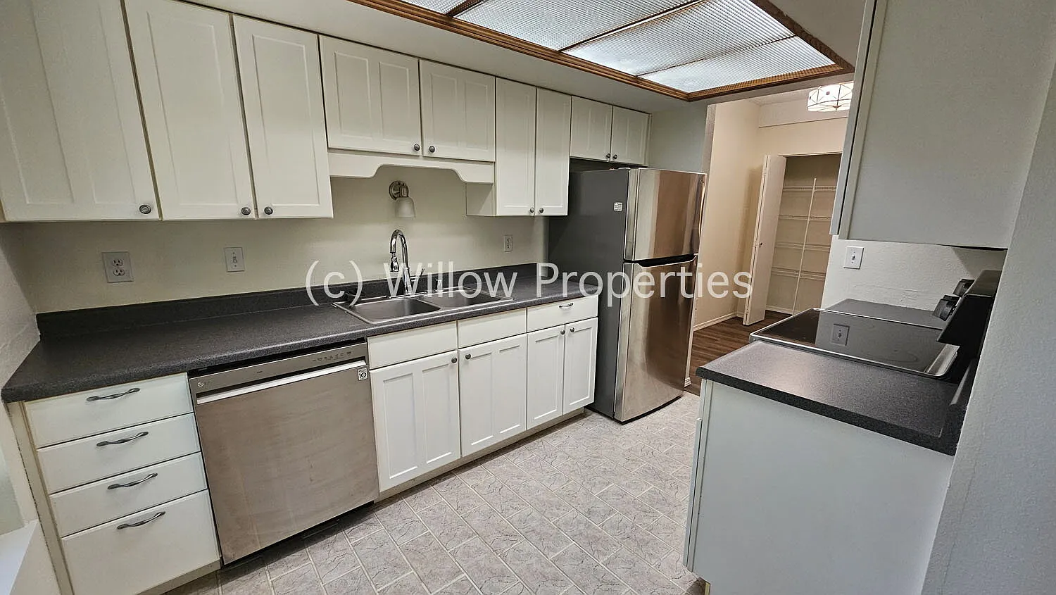 2 bed, 2.0 bath, 923 sqft, $1,800 — Photo 4