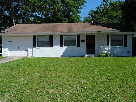 3rd image of 10228 Sylvia Dr
