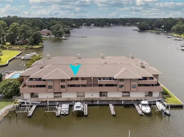 700 Oriole Dr APT 422B, Virginia Beach, VA 23451