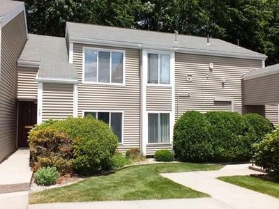 70 Nassau Dr, Springfield, MA, 01129