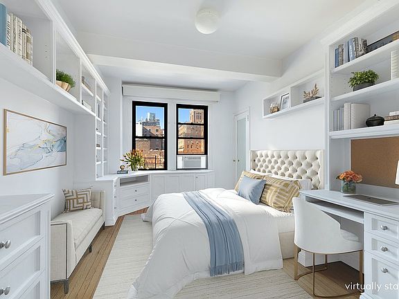 5th image of 121 W 72nd St APT 8D