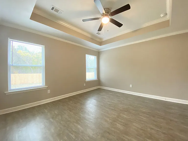 313 Sparrow Rd — Photo 4