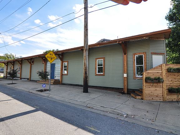 2nd image of 701 Wabash Avenue