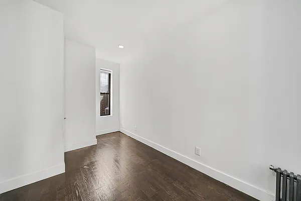 Rented by Vector New York, LLC | media 8