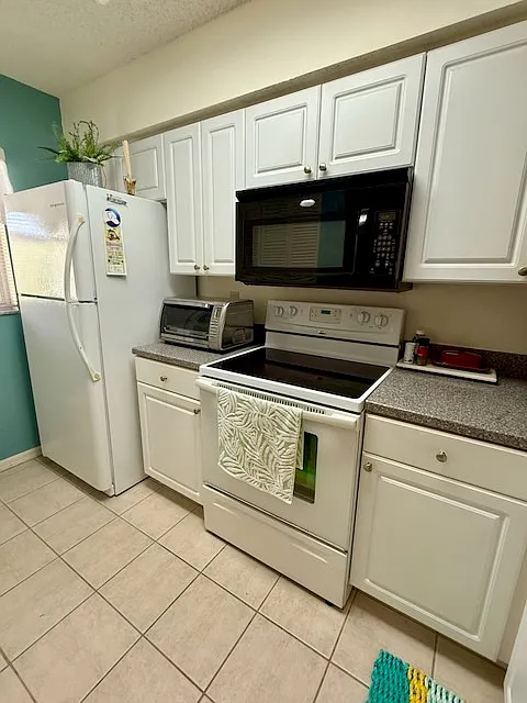 2 bed, 2.0 bath, 1110 sqft, $4,000 — Photo 4