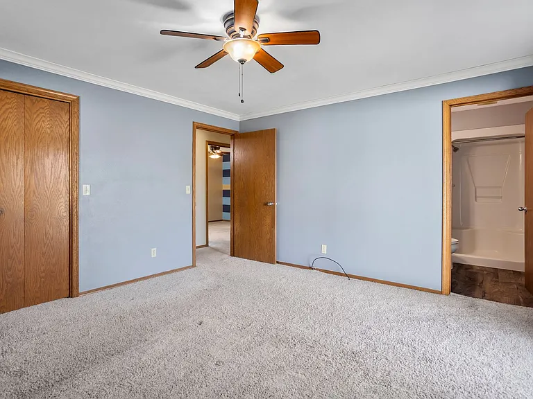 1324 Bluebird Ct — Photo 4