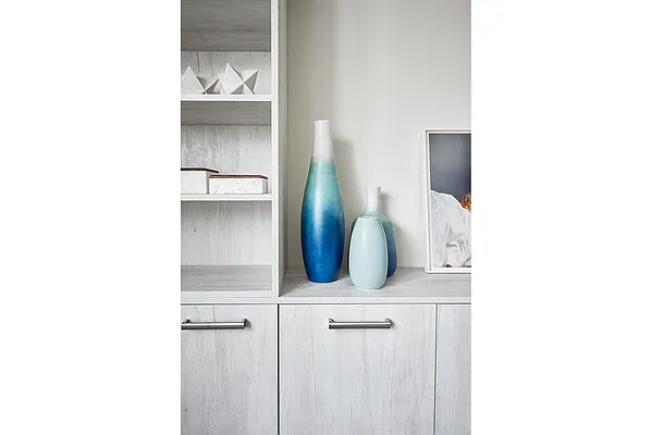 Sold by Warburg | media 8