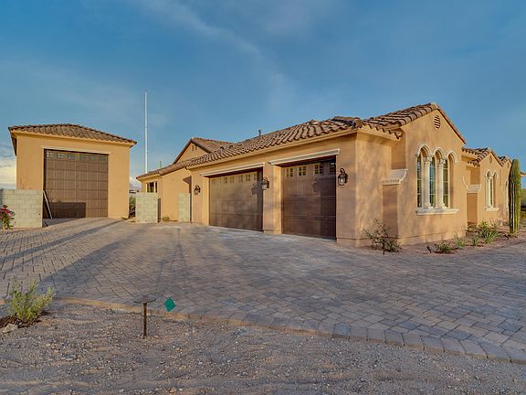 4th image of 2555 N Calderon Cir