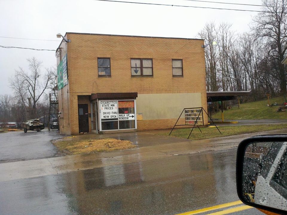 1st image of 390 Orange St